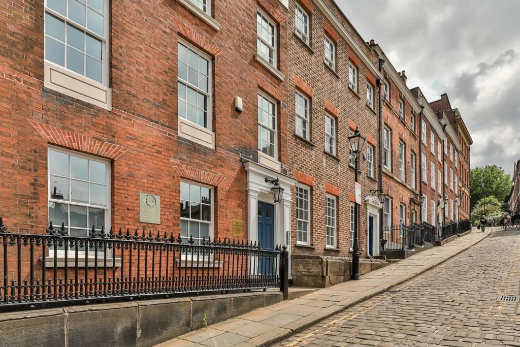 Paradise Square - Remodelled 18Th Century Apartme Sheffield Exterior foto